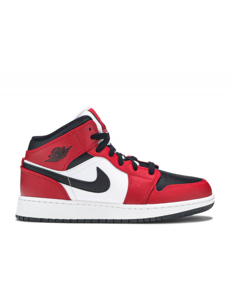 Air Jordan 1 Mid 'Chicago...